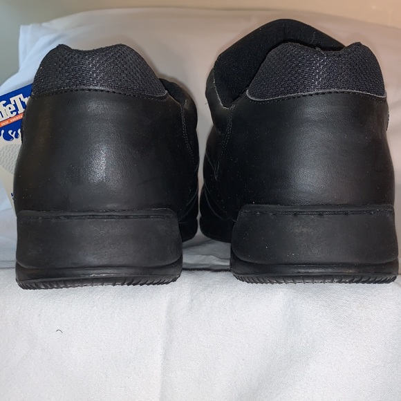 Safe Trax black work shoes size 11 NWT - Picture 4 of 8